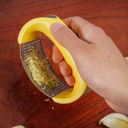 Stainless Steel Garlic Press – Non-Slip Ergonomic Handle (view 3)
