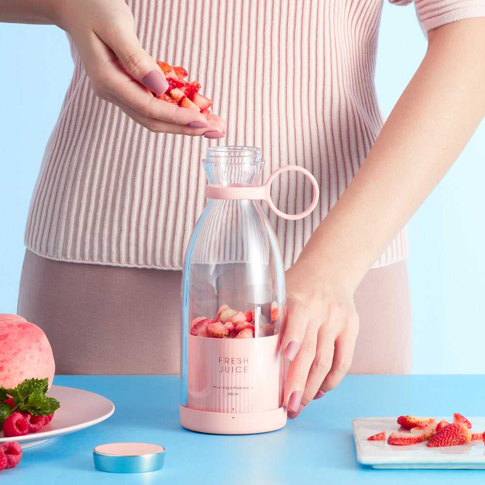 Mini Portable Electric Juicer – USB Rechargeable 350ml