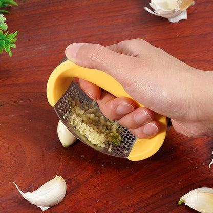 Stainless Steel Garlic Press – Non-Slip Ergonomic Handle (view 5)